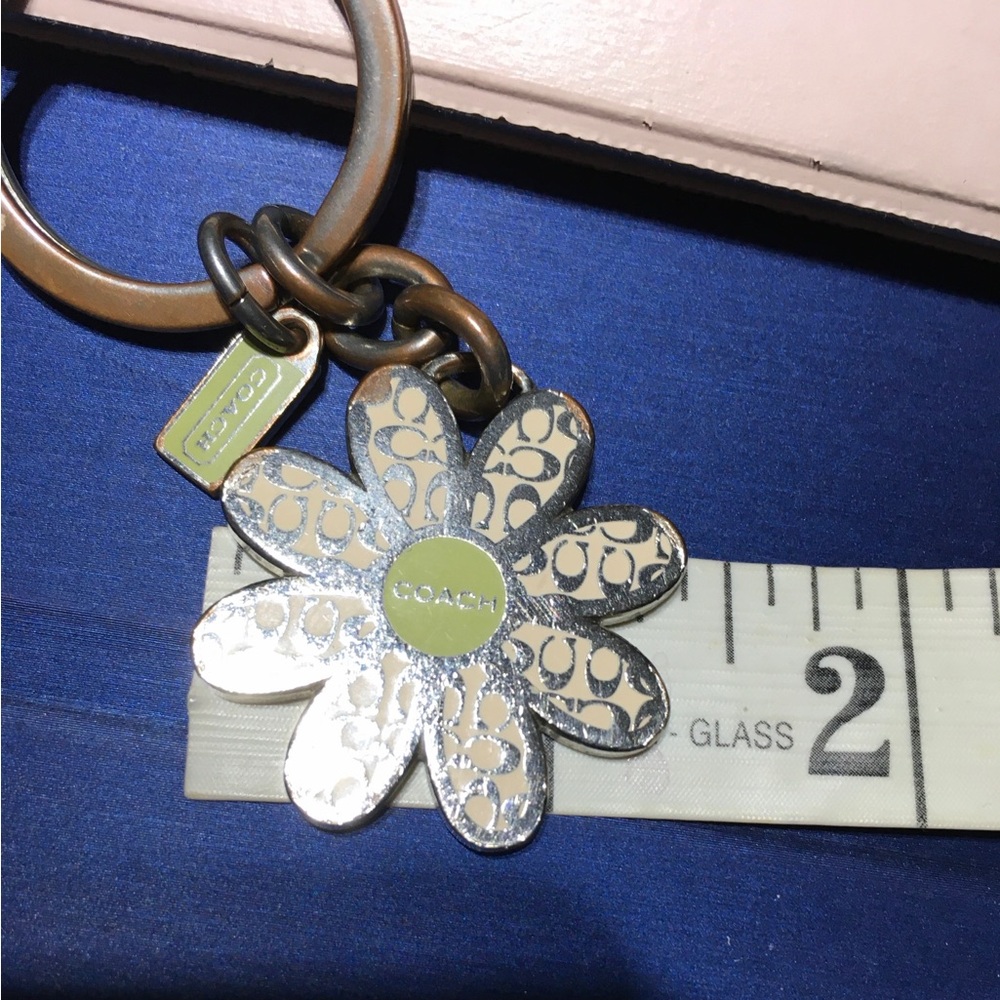 COACH Sunflower Rare Retired Keychain Key Chain Purse Charm Fob - Picture 8 of 9